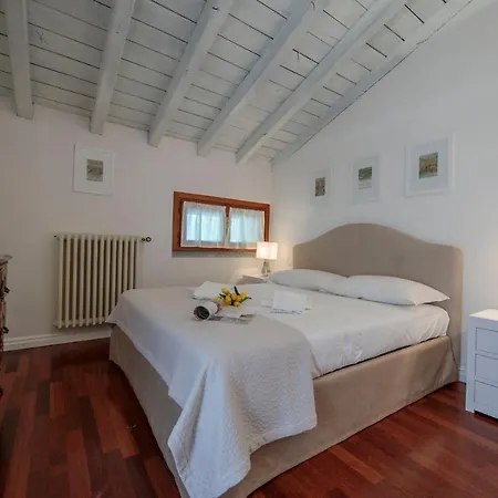 빌라 Sleeps 7 Pool Air Con 오수키오
